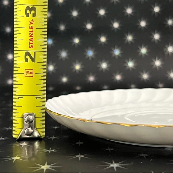 Royal Tettau Annette Set Of 4 Porcelain White With Gold Trim Saucers Only - Picture 5 of 5